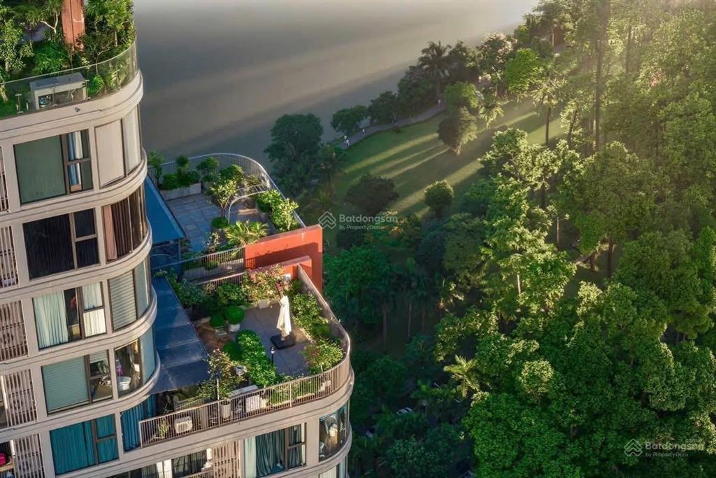 Bán căn 2 ngủ toà s3 skyoasis ban công tây bắc view sông hồng giá 3.7 tỷ bao phí