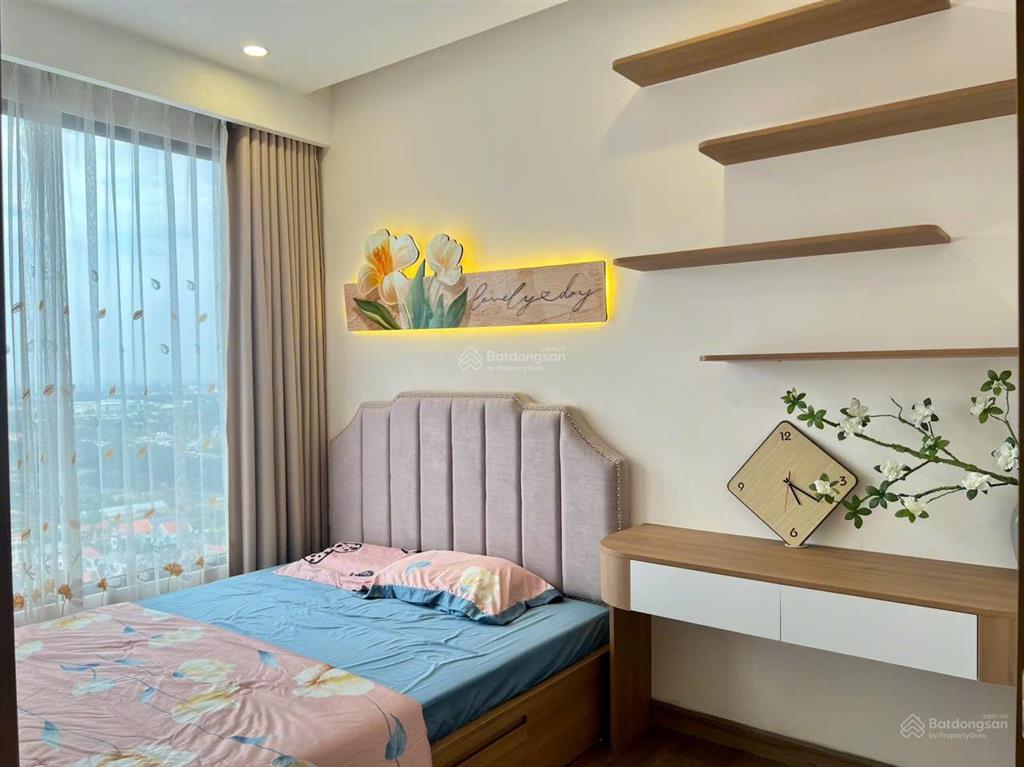 Bán căn 2 ngủ 2vs toà s3 skyoasis tầng trung view btđ giá 4.250 tỷ bao phí giá cực tốt