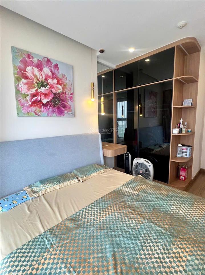 Bán căn 2 ngủ 2vs toà s3 skyoasis tầng trung view btđ giá 4.250 tỷ bao phí giá cực tốt