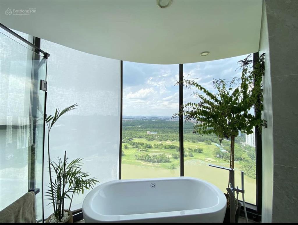 Bán căn 3 ngủ tòa onsen 97m hướng đông nam view sân golf giá 10 tỷ  0925 988 ***