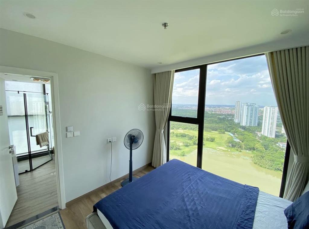 Bán căn 3 ngủ tòa onsen 97m hướng đông nam view sân golf giá 10 tỷ  0925 988 ***