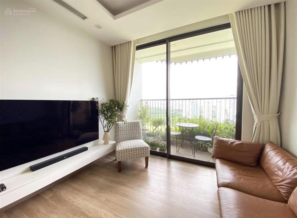 Bán căn 3 ngủ tòa onsen 97m hướng đông nam view sân golf giá 10 tỷ  0925 988 ***