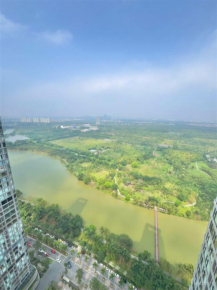 Bán căn 3 ngủ toà landmark 92m view hồ giá 8.x tỷ bao phí  0925 988 ***