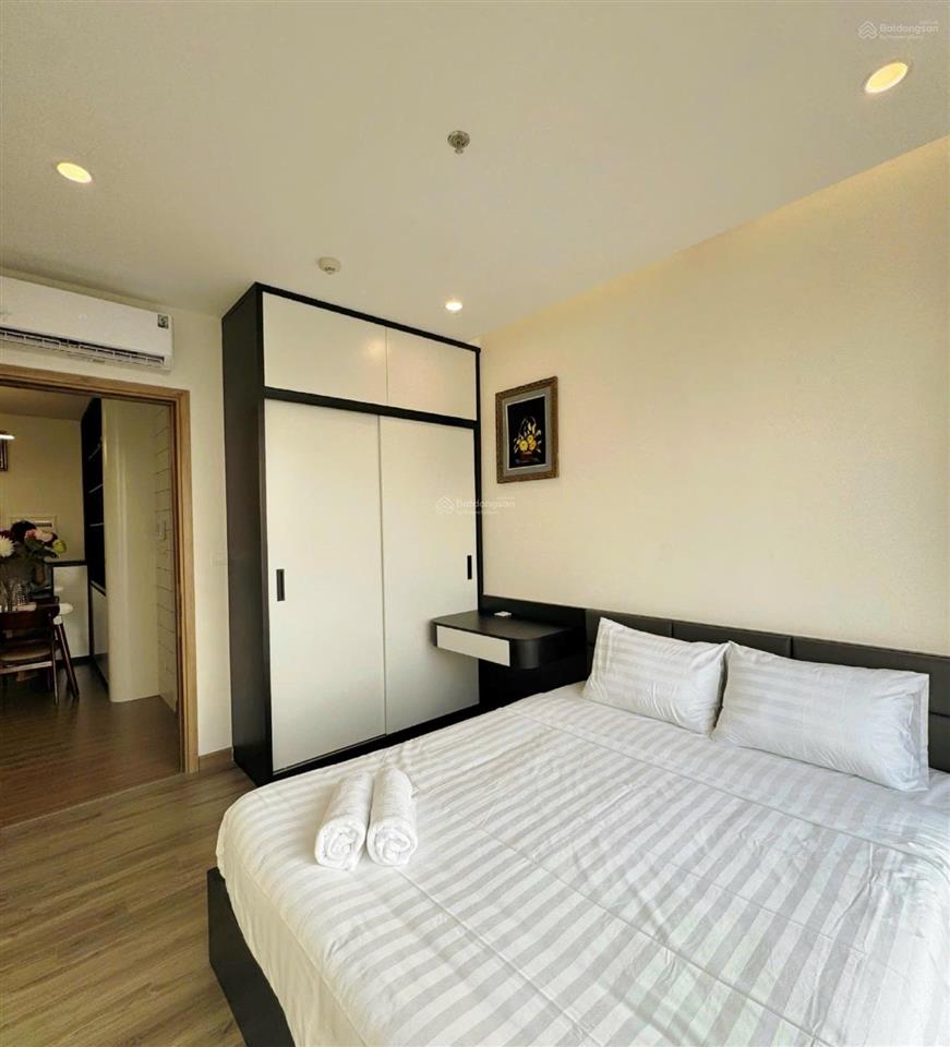 Bán căn 2 phòng ngủ, 2 vs 68m2 sky oasis giá 4,4 tỷ bao phí,  0925 988 ***