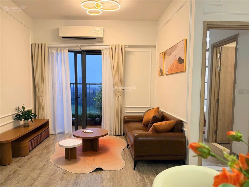 Bán căn 2 ngủ 77m toà lake1 view sân golf giá 5,x tỷ bao phí  0925 988 ***