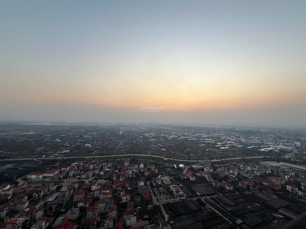 Bán căn 2 ngủ skyforest 70m view sông hồng giá 5,180 tỷ bao phí  0925 988 ***