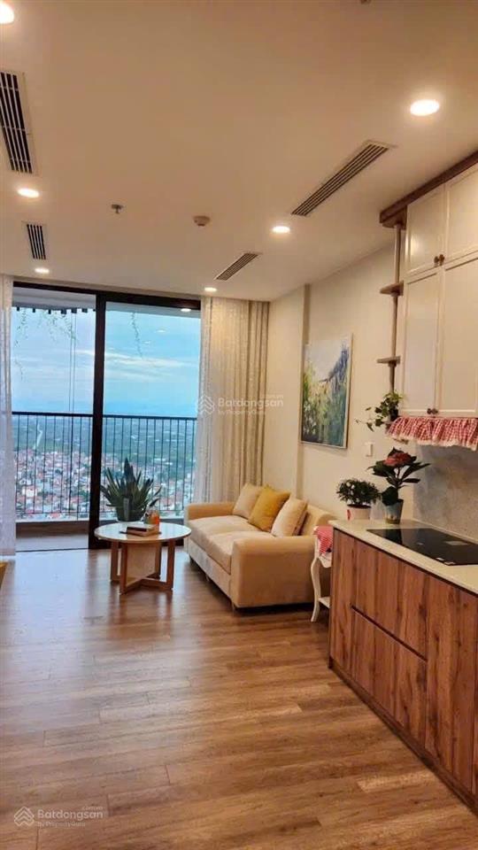 Bán căn 2 ngủ onsen tầng 26 giá 4,7 tỷ bao phí full đồ  0925 988 ***