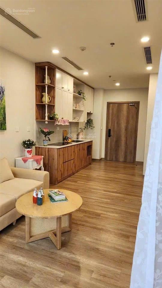 Bán căn 2 ngủ onsen tầng 26 giá 4,7 tỷ bao phí full đồ  0925 988 ***