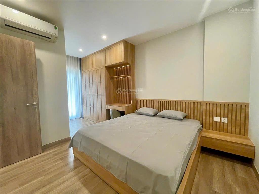 Bán căn 2 ngủ toà r2 onsen 67m view hồ giá 6.1 tỷ bao phí  0925 988 ***
