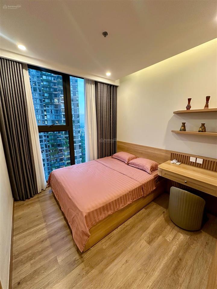 Bán căn 2 ngủ toà r2 onsen 67m view hồ giá 6.1 tỷ bao phí  0925 988 ***