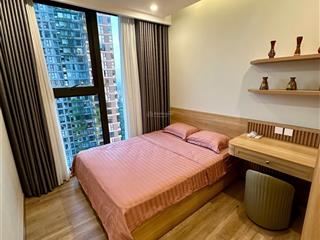 Bán căn 2 ngủ toà r2 onsen 67m view hồ giá 6.1 tỷ bao phí  0925 988 ***