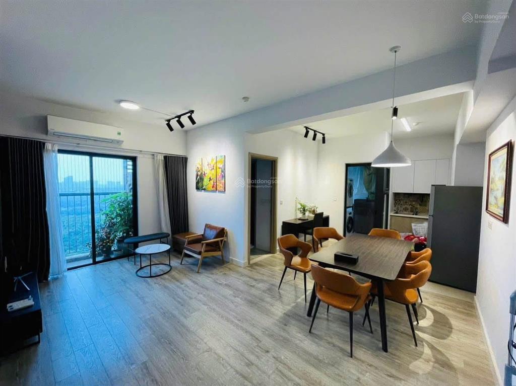 Căn 2 ngủ 2 vs view đẹp ecopark giá 4.** tỷ toà lake1  0925 988 ***