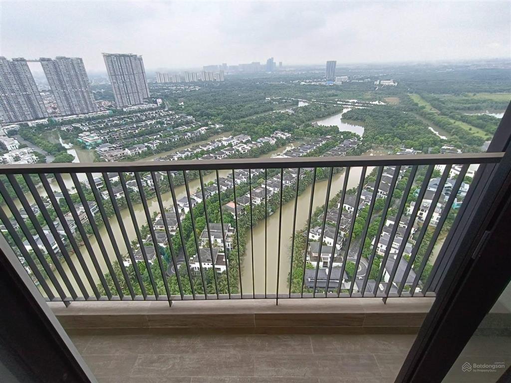 Bán căn 3 ngủ sky forest 100m2 view biệt thự đảo, giá 7.6 tỷ bao phí