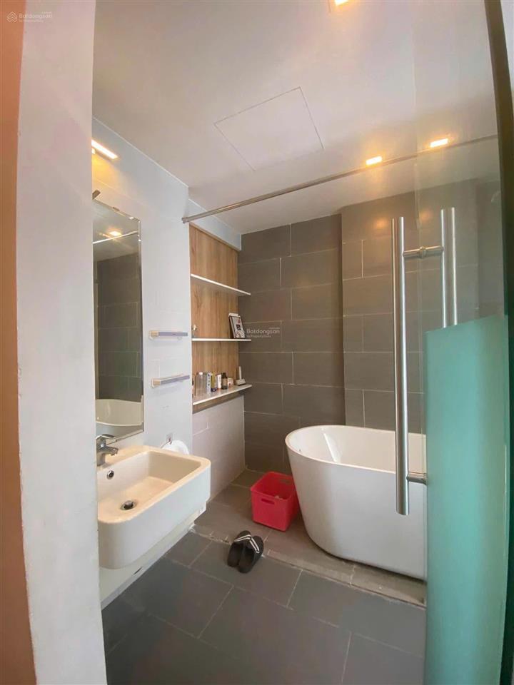 Bán căn 3 phòng ngủ toà sky2 view sân golf, giá 6.150 tỷ bao phí