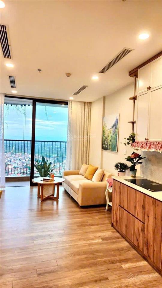Bán căn 2 phòng ngủ onsen giá 4.7 tỷ bao phí tầng đẹp, full nội thất