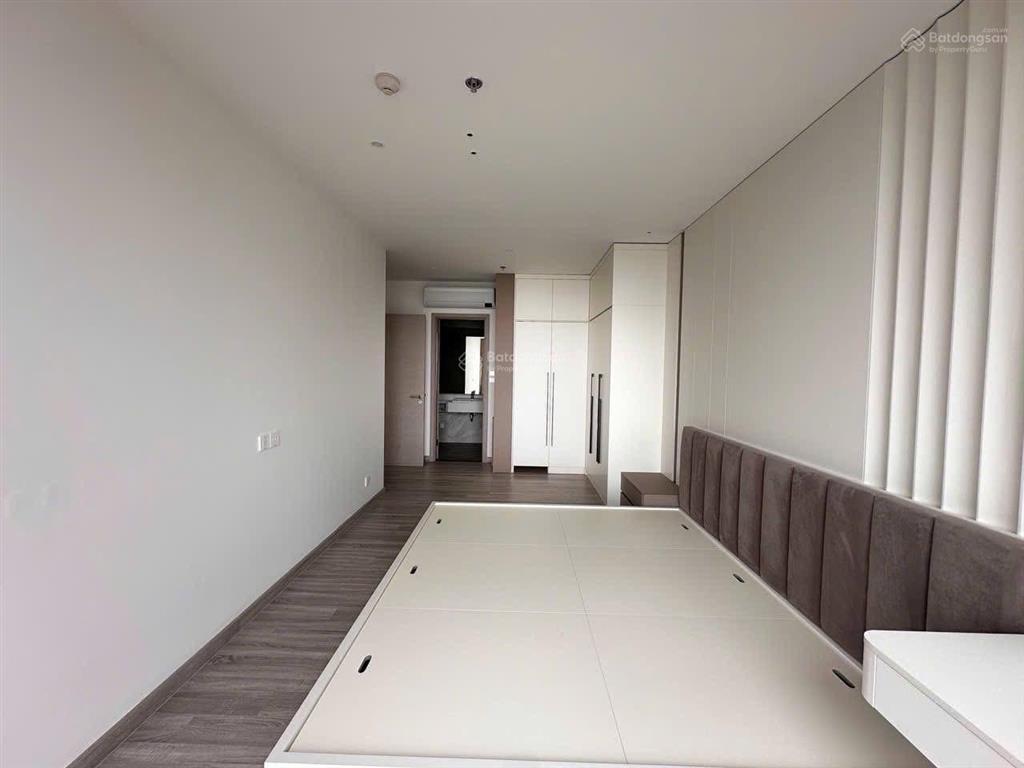 Bán căn 3 ngủ skyforest 121m² full đồ giá 9.5 tỷ bao phí