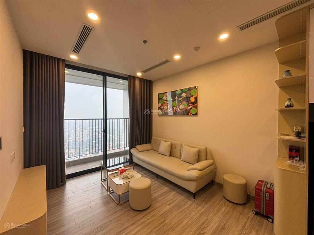 Cho thuê căn 2 phòng ngủ nhà mới khu sky forest giá 8tr/tháng, full nội thất