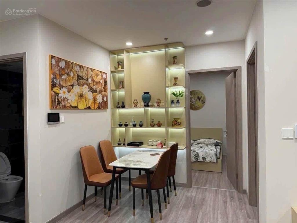 Cho thuê căn 2 phòng ngủ nhà mới khu sky forest giá 8tr/tháng, full nội thất