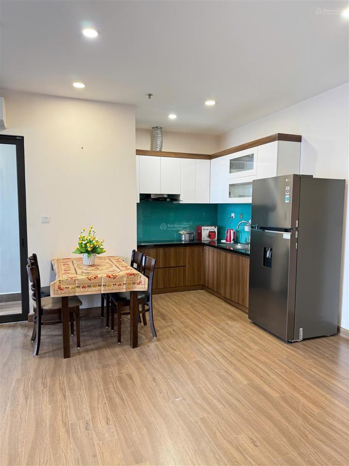 Cho thuê căn 2 ngủ 68m view btđ khu skyoasis giá chỉ 8tr/tháng full đồ