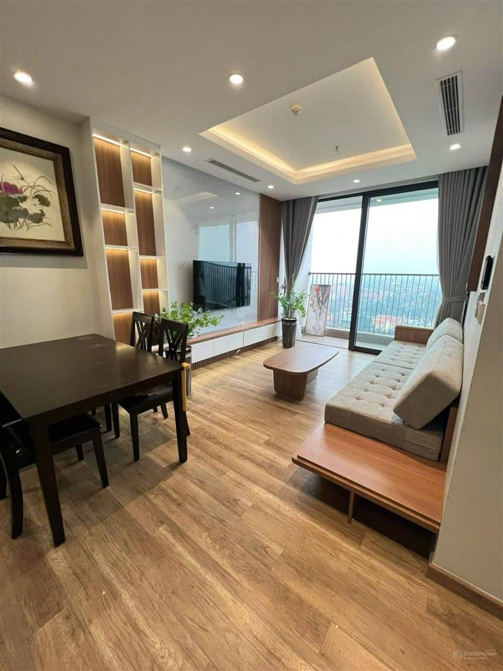 Cho thuê căn 3 ngủ tòa landmark tầng 8 nhà full đồ giá thuê 15tr/tháng  0925 988 ***