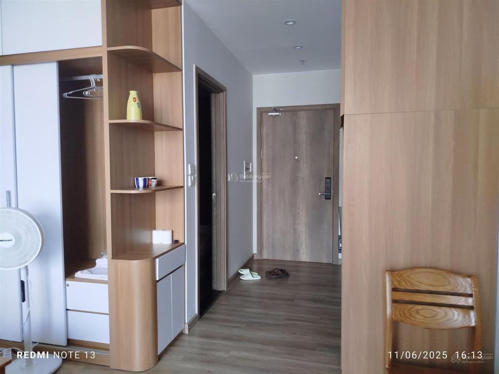 Bán căn studio tòa l2 landmark view hồ, sân golf giá 3.3 tỷ bao phí