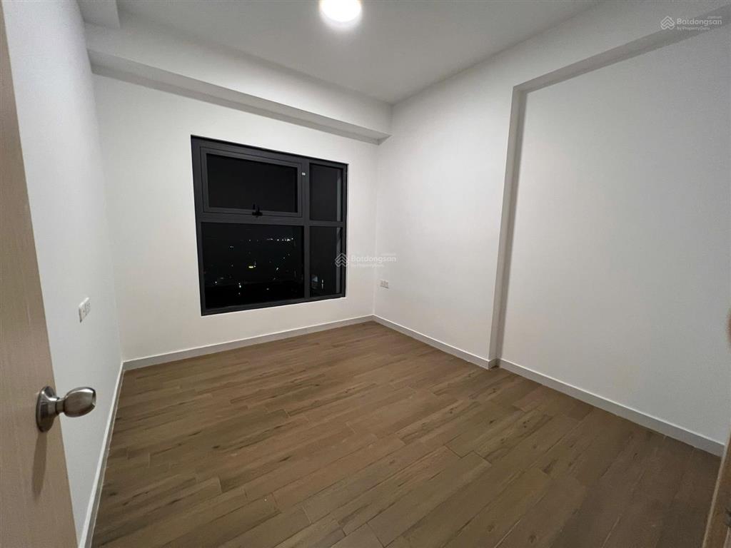 Bán căn 2 ngủ toà c west bay view nhà phố giá 3.150 tỷ bao phí.  0925 988 ***