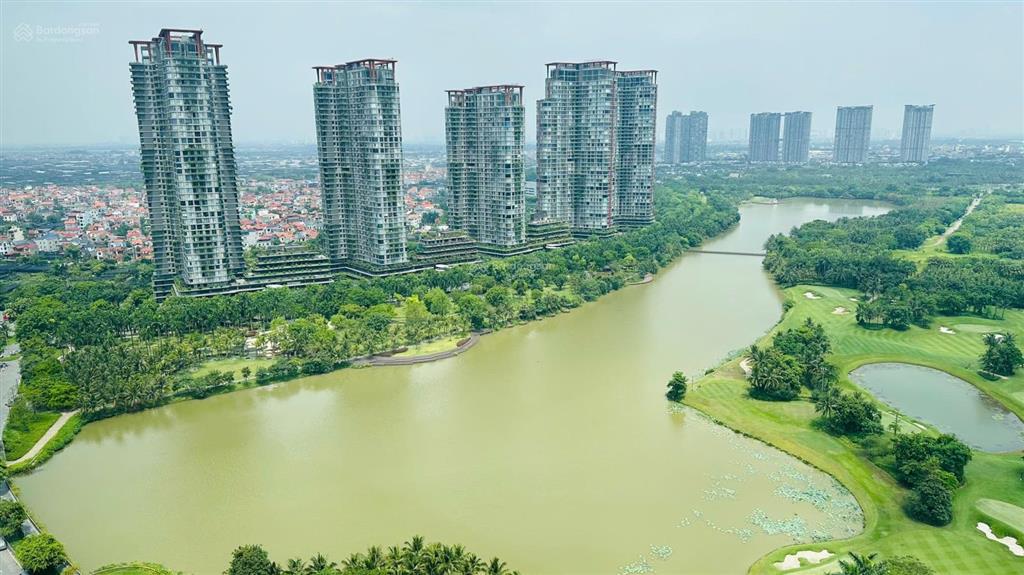 Bán căn 2 ngủ 77m toà lake1 view sân golf giá 5 tỷ  0925 988 ***