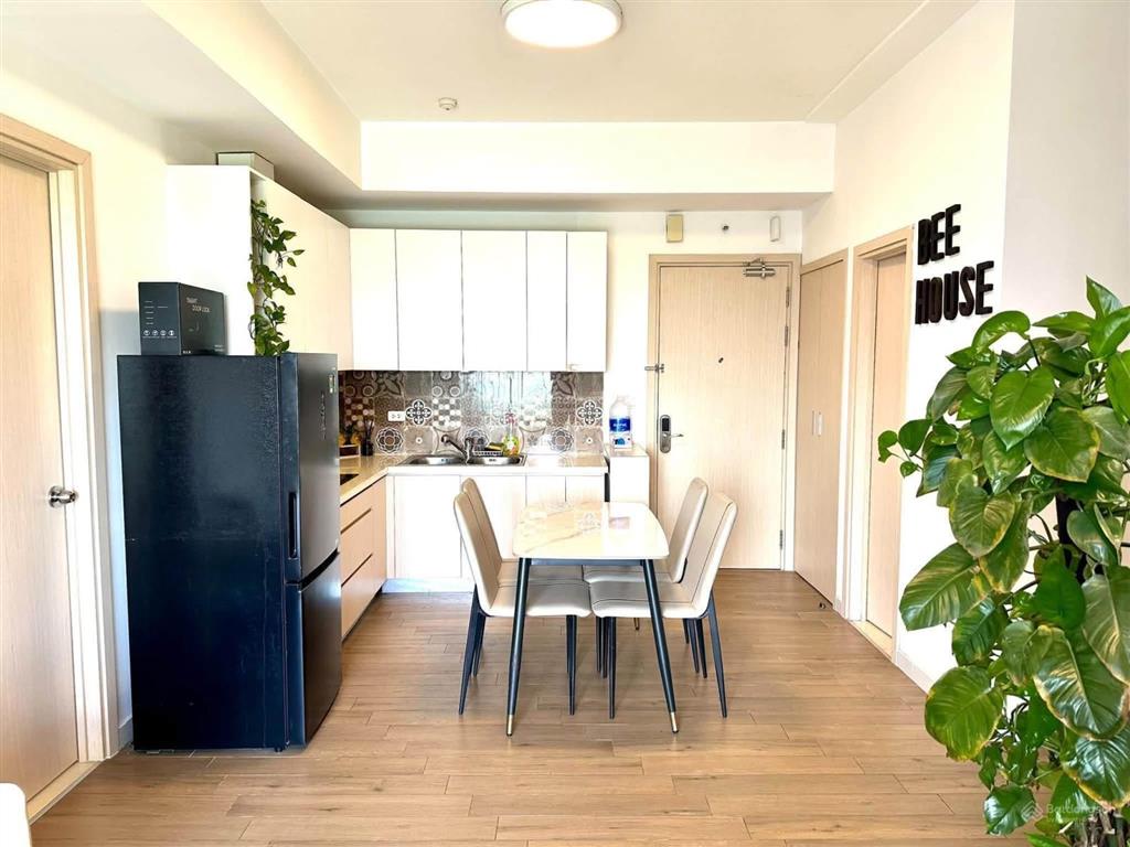 Cho thuê căn 2 ngủ westbay view hồ, sân golf giá 7,5tr/tháng  0925 988 ***