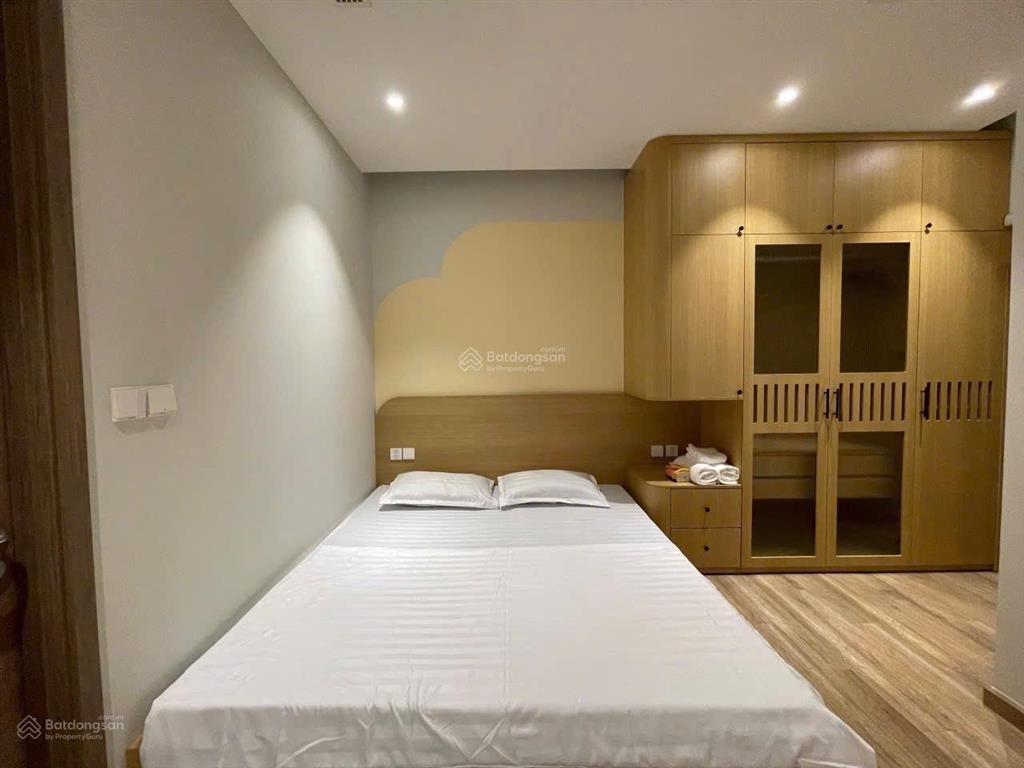 Bán căn 2 ngủ tòa l1 landmark giá 4,6 tỷ bao phí full nội thất  0925 988 ***