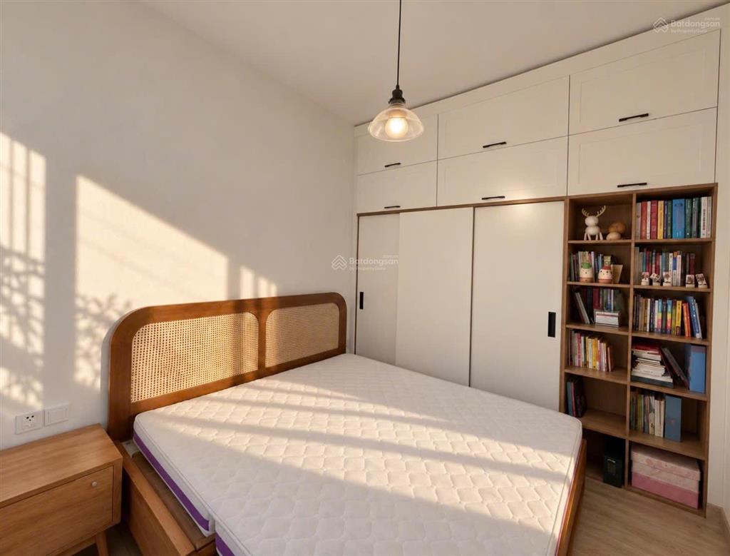 Bán căn 2 ngủ tòa lake2 tầng đẹp full đồ giá 3,580 tỷ bao phí