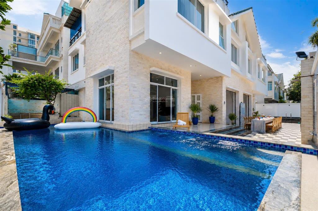Cho thuê villa 01cách biển chỉ 150m  long cung vũng tàugần công viên nước lớn sun world