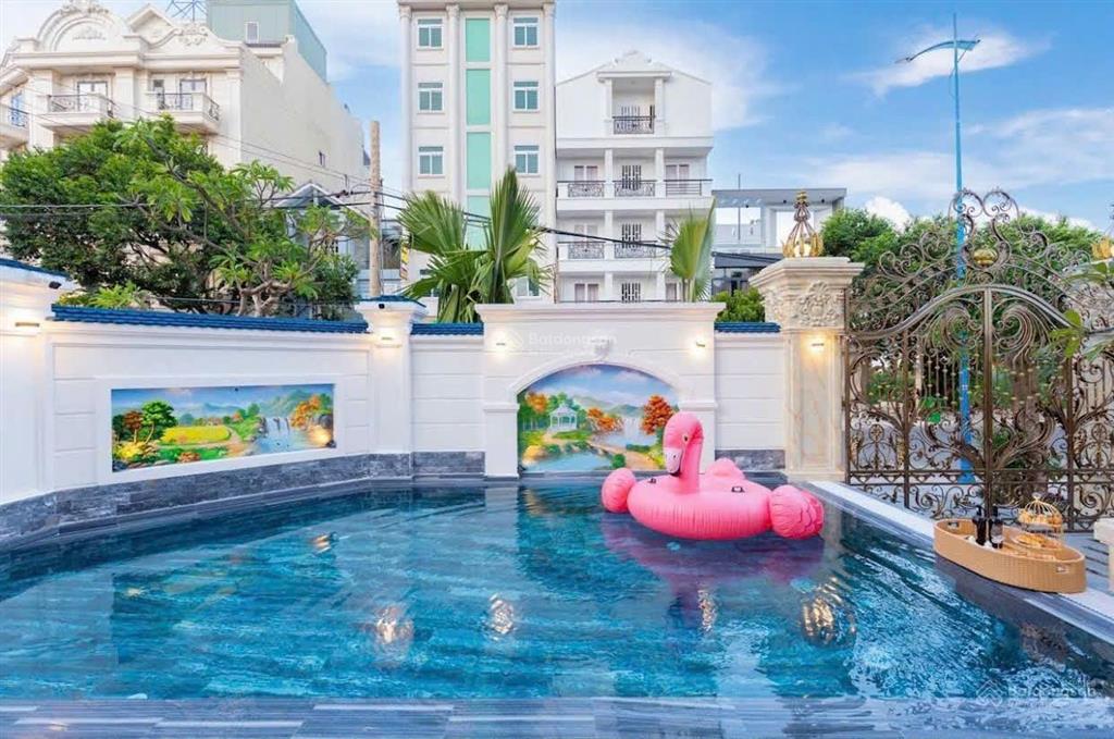 Bán biệt thự cao cấp góc 2 mặt tiền view biển bãi sau vũng tàu. vị trí đẹp nhất ngay cổng dự án