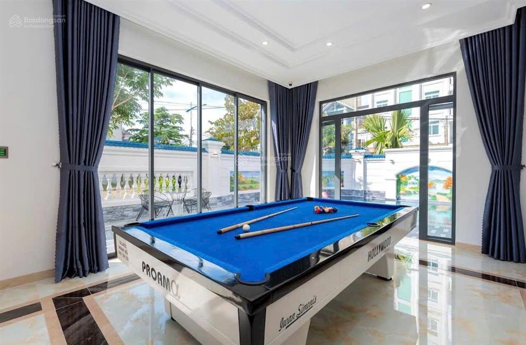 Bán biệt thự cao cấp góc 2 mặt tiền view biển bãi sau vũng tàu. vị trí đẹp nhất ngay cổng dự án