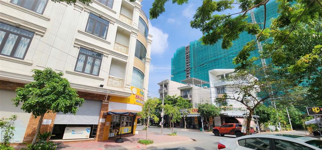 Cho thuê tòa 5 tầng góc 2 mặt tiền khu đt chí linh vũng tàu vị trí kinh doanh đắc địa, dt sàn 820m