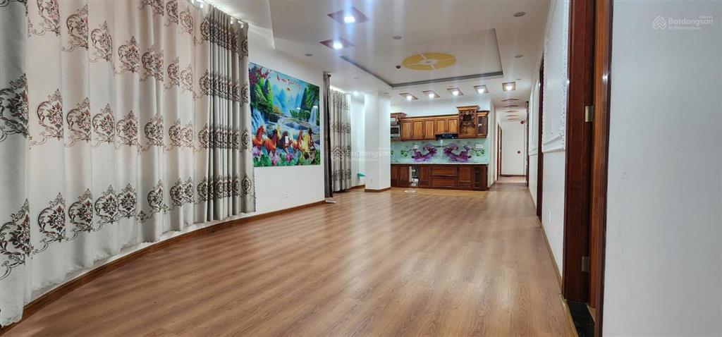 Cho thuê tòa 5 tầng góc 2 mặt tiền khu đt chí linh vũng tàu vị trí kinh doanh đắc địa, dt sàn 820m
