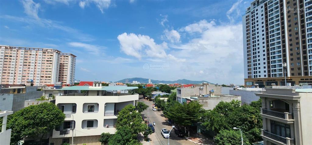 Cho thuê tòa 5 tầng góc 2 mặt tiền khu đt chí linh vũng tàu vị trí kinh doanh đắc địa, dt sàn 820m