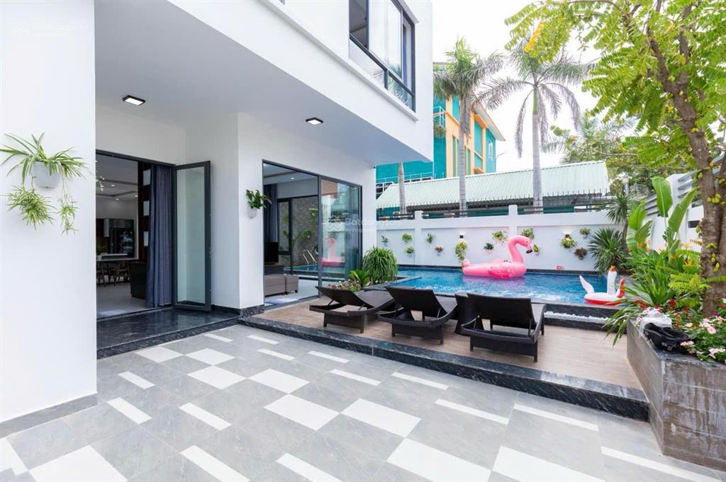 Cho thuê biệt thự biển khu resort long cung chỉ 200m đến bãi biển, hồ bơi riêng, 8 phòng ngủ