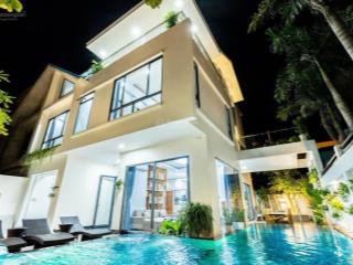 Cho thuê biệt thự biển khu resort long cung chỉ 200m đến bãi biển, hồ bơi riêng, 8 phòng ngủ