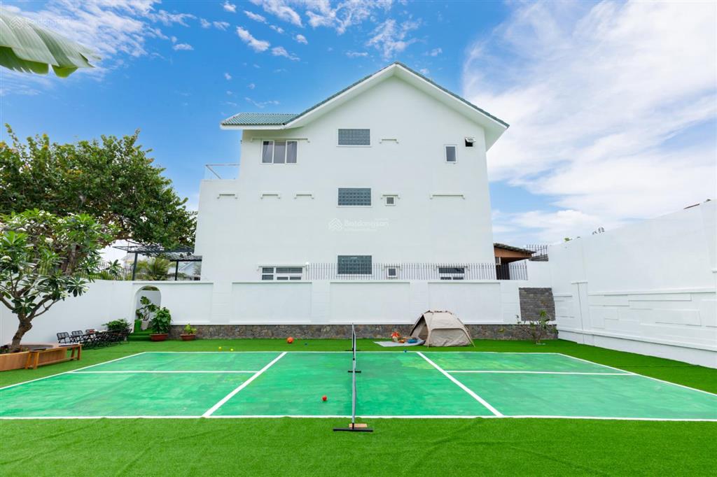 Cho thuê biệt thự 630m2 đẹp nhấ khu resort long cung + thủy tiên, vũng tàu. giá thuê 48tr/tháng