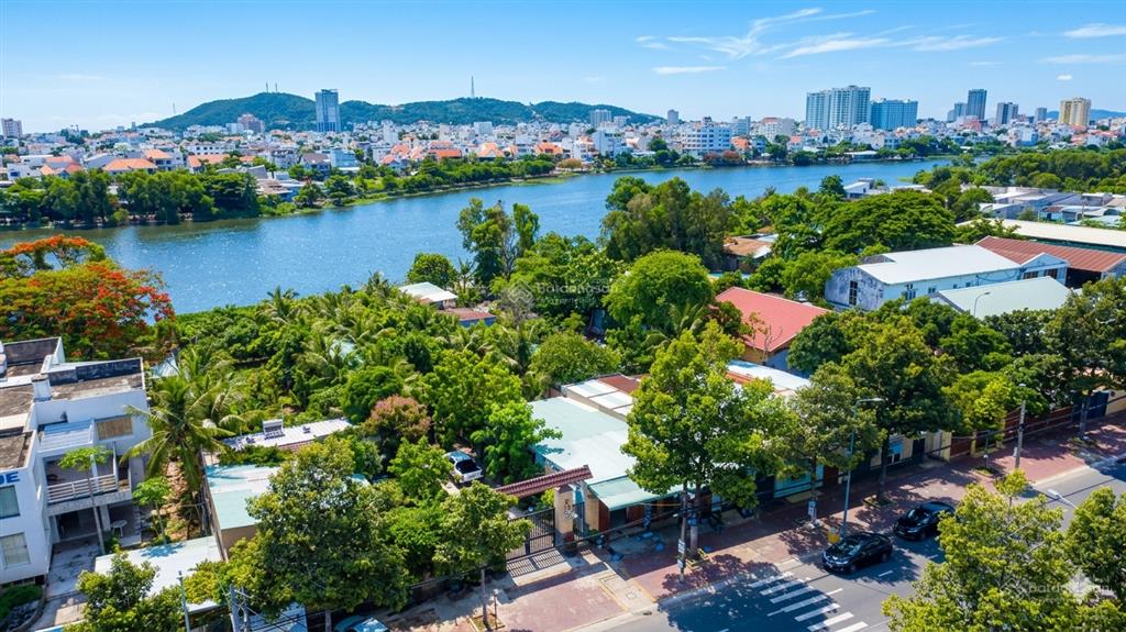 Cho thuê 3.000m2 mặt bằng đẹp, view hồ đẳng cấp chỉ 100m đến biển bãi sau vũng tàu