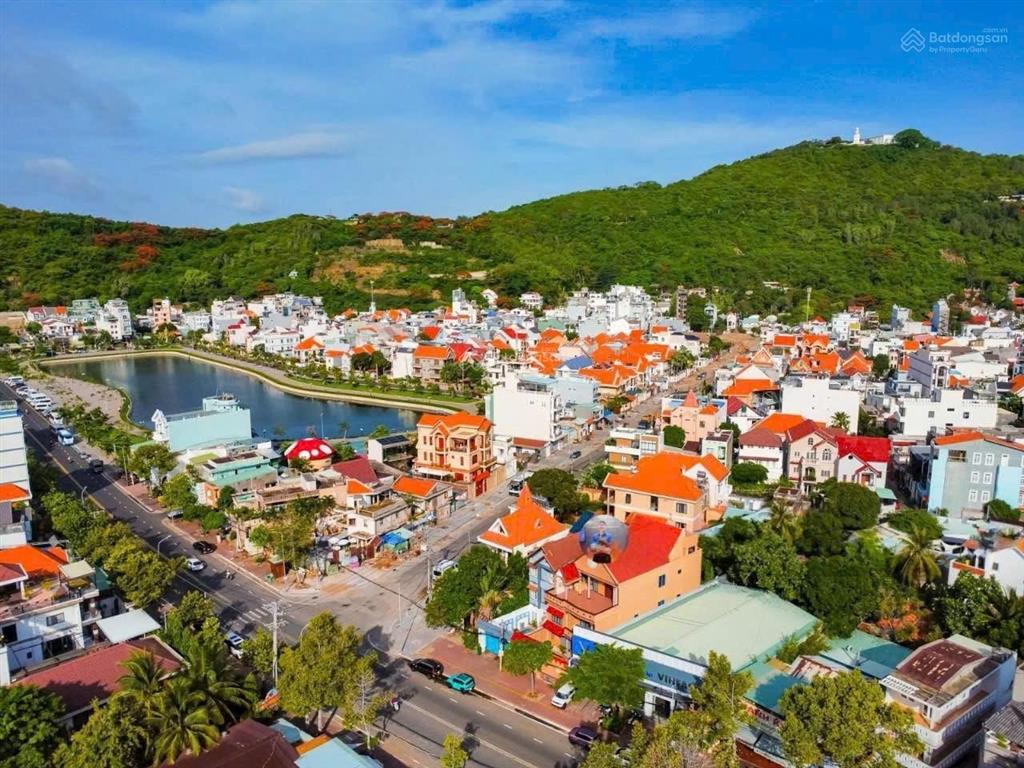 Cho thuê 3.000m2 mặt bằng đẹp, view hồ đẳng cấp chỉ 100m đến biển bãi sau vũng tàu