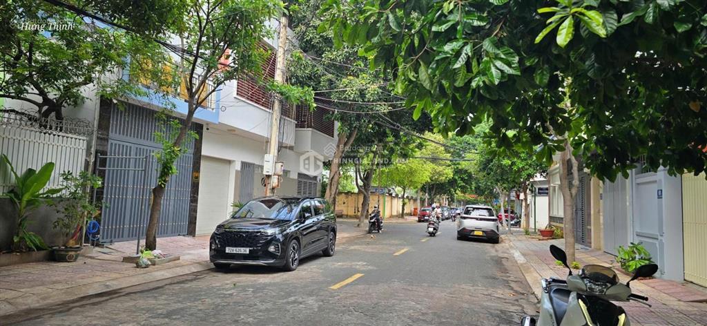 Bán nhà mặt tiền tôn thất thuyết p9 vũng tàu hướng đông nam đại cát, 105m2, ngang 5m hiếm có.