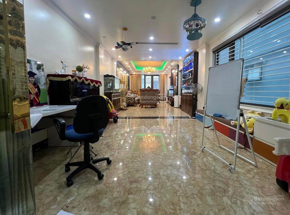 Mặt phố hoàng quốc việt, 60m2, 5 tầng, kinh doanh đỉnh, vỉa hè rộng, thoáng trước sau, chỉ 25 tỷ