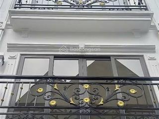 Nhà lạc long quân, 50m2, mặt ngõ kinh doanh, gara 7 chỗ, nhà đẹp ở ngay