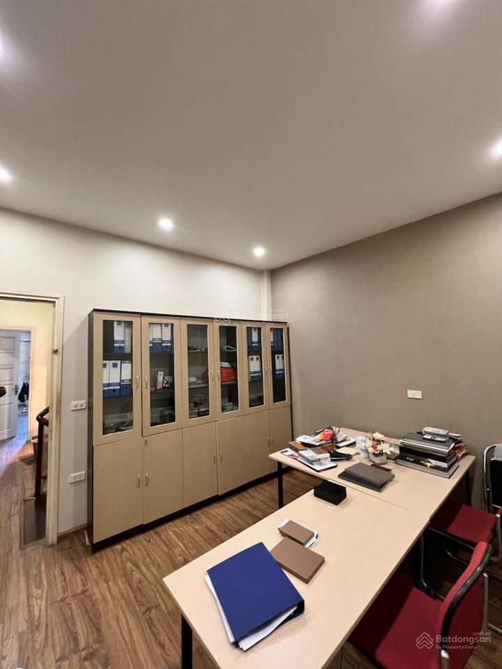 Nhà hoàng quốc việt, 50m2, 6 tầng, thang máy, gara ô tô, phân lô, 100m ra phố