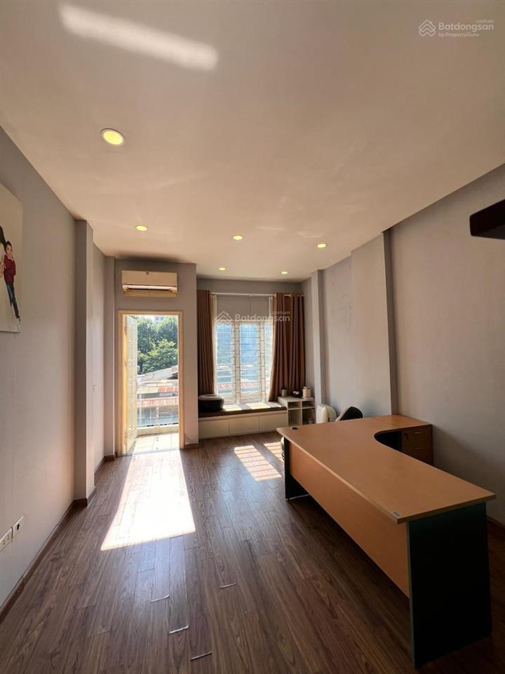 Nhà hoàng quốc việt, 50m2, 6 tầng, thang máy, gara ô tô, phân lô, 100m ra phố