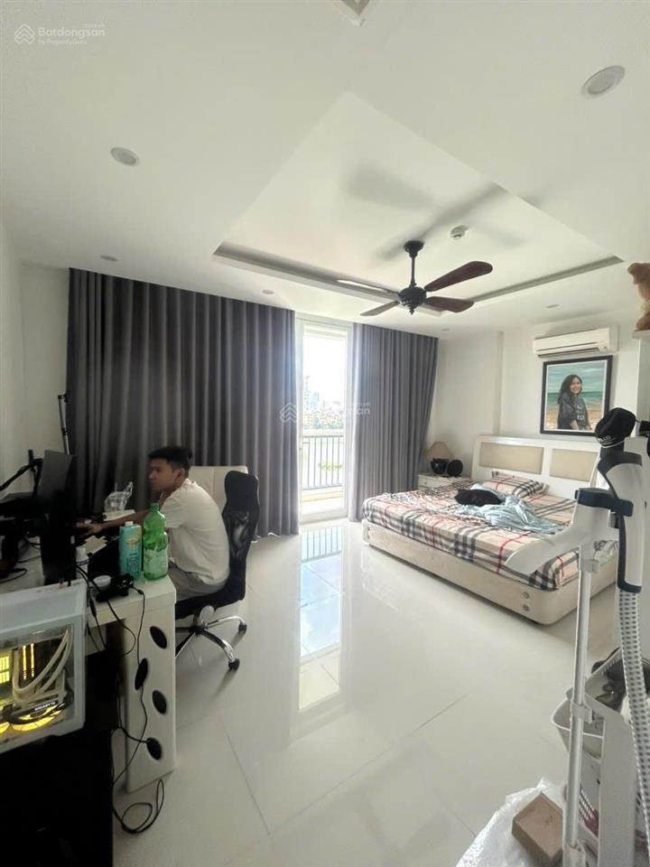 Nhà phố duy tân 60m2, gara 7 chỗ, mặt ngõ ô tô tránh, 20m ra phố, 5 tầng kiên cố