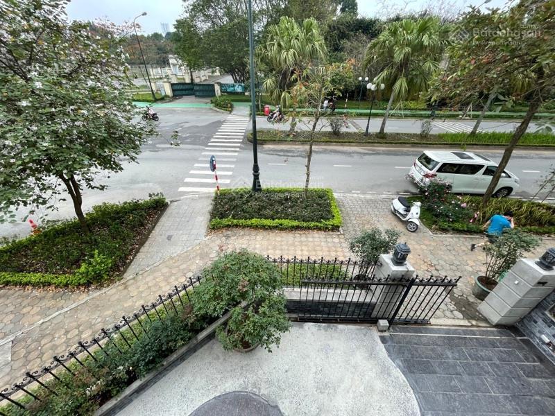 Liền kề ciputra 180m2 cực đẹp  4 tầng 1 hầm  vừa ở vừa kinh doanh đẳng cấp thượng lưu