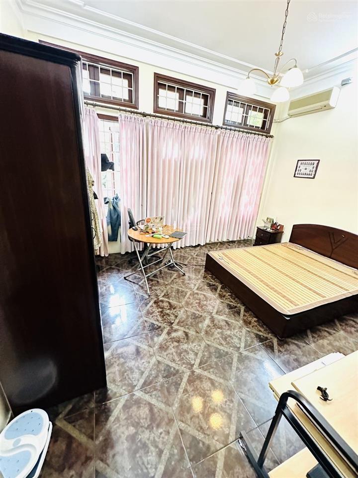 Nhà cầu giấy 52m2  gara ô tô  ngõ rộng  dân xây cực đẹp  chỉ nhỉnh 13 tỷ