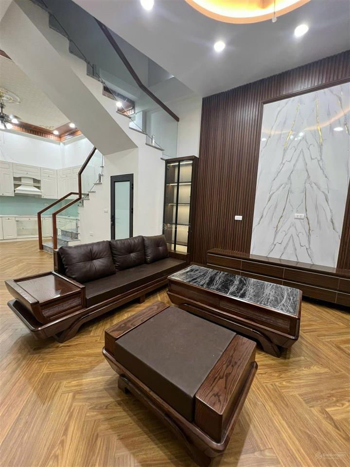 Cc bán căn góc đón tết 4tx45m2(5 ngủ)full nội thất ôtô đỗ gần 200m ql 21b gần cầu thạch bích 4,15tỷ